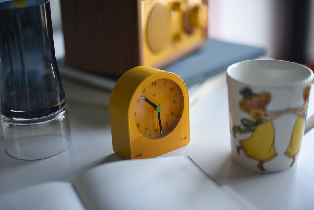 BRAUN �֥饦�� ALARM CLOCK BC22  ���顼�९���å� �ǥ�����������ॹ ���ʥ��� �֤����� BC22GN BC22Y ñ�����ӡڥ��ե��ý���