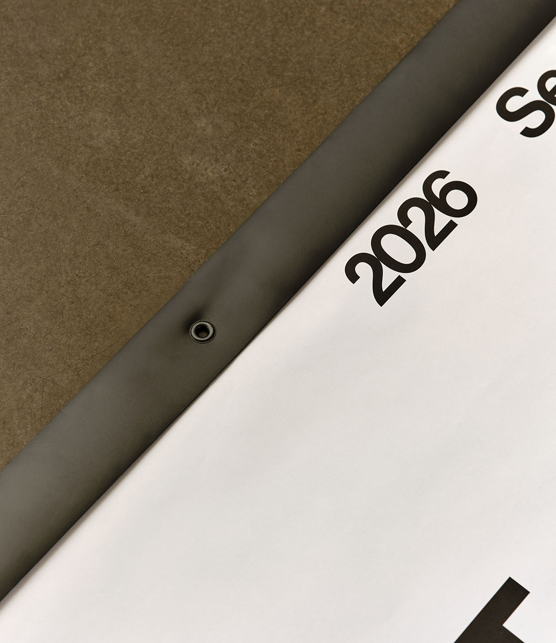 Stendig Calendar 2026 ���ƥ�ǥ����������� ����8ǯ �ɳݤ� Stendig �����С������� �������� Massimo Vignelli �ޥå��⡦�����ͥå� 122x92cm<br><br>�ߥåɥ������꡼�����ǥ�����ξ�ħ