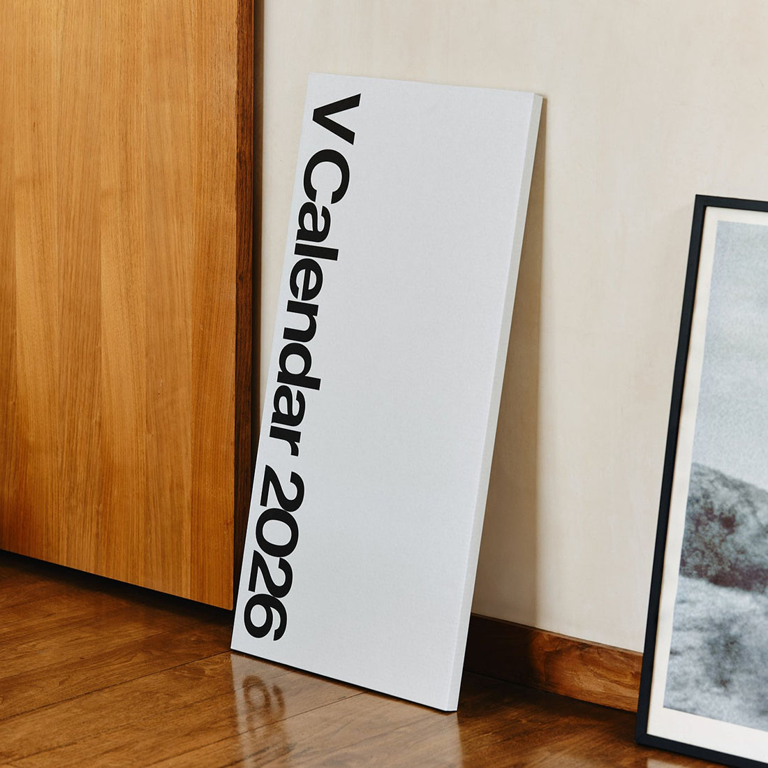 Stendig Calendar ���ƥ�ǥ��� �������� V Calendar 2026 V�������� ����8ǯ �ɳݤ� �إ�٥���<br><br>1ǯ���̤������Ǥĥѥ���������