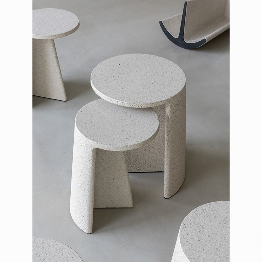 ANCORA side table アンコラ サイドテーブル φ35×H47cm / MAGIS マジス