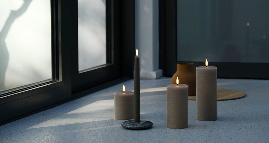 UYUNI LIGHTING ����˥饤�ƥ��� LED Pillar Candle Rustic LED�ԥ顼�����ɥ� �饹�ƥ��å� 7.8x20cm �����ɥ� Ϲ��<br><br>�￴�Ϥ��ɤ��������Ф���LED�����ɥ�