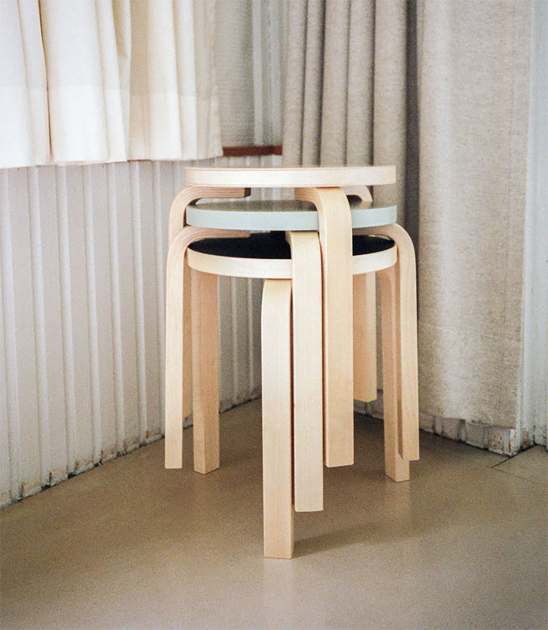 ڥݥȥɥץ쥼ȡartek ƥå Stool E60 WILD BIRCH ġ 磻ɥС 4­  Alvar Aalto<br><br>3ܵӤΥġ604ܵӥС֥ġE60