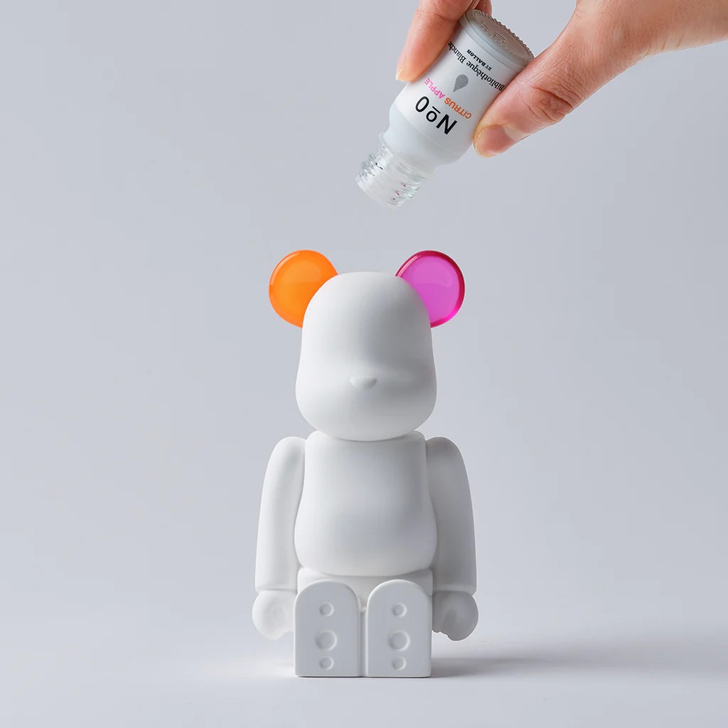 BE@RBRICK AROMA ORNAMENT No.0 COLOR W-DOUBLE  �٥��֥�å� �����ޥ����ʥ��� �롼��ե쥰��� ����ߥå��������ޥǥ��ե塼���� �ϥ�ɥᥤ��<br><br>�٥��֥�å��Υ���ߥå��������ޥǥ��ե塼�����ڥ��ե��ý���