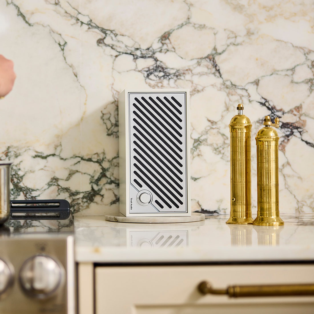 Tivoli Audio ���ܥꥪ���ǥ��� Model Two Digital ��ǥ�ȥ����ǥ����� ���ԡ����� ���� Wi-Fi Bluetooth Google Cast AirPlay2���