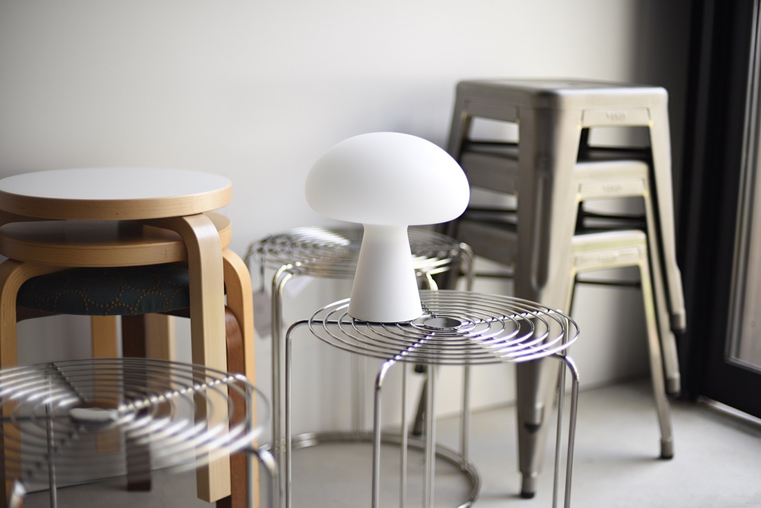 &TRADITION ����ɥȥ�ǥ������ Wire Stool vp11 Verner Panton �磻�䡼���ġ��롡�������ʡ����ѥ�ȥ� �����ɥơ��֥롡��ӥ�<br><br>������ �ơ��֥�Ȥ��Ƥⵡǽ���륹���å��󥰲�ǽ�ʥ��ġ���