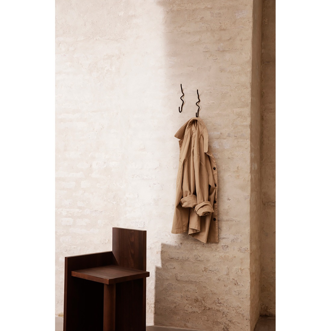 ferm LIVING �ե������ӥ� Curvature Hook �����Х��奢 �եå� �̲� ����ƥꥢ ��Ǽ �ɳݤ� �����ȥϥ󥬡� ������<br><br>ͭ��Ū�ʥե����β����ѥ��������꡼���꡼��