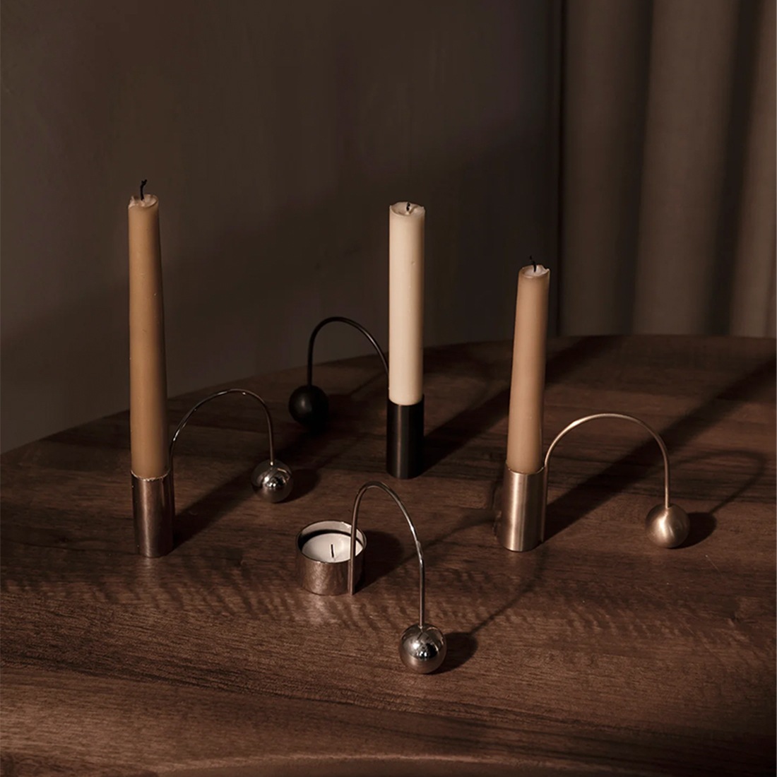 �ڥ����ɥ�1�ܥץ쥼������ferm LIVING �ե������ӥ� Balance Candle Holder �Х�� �����ɥ� �ۥ���� �̲� ����ƥꥢ<br><br>��������餷�˴��ź�������ɥ� Balance���꡼��