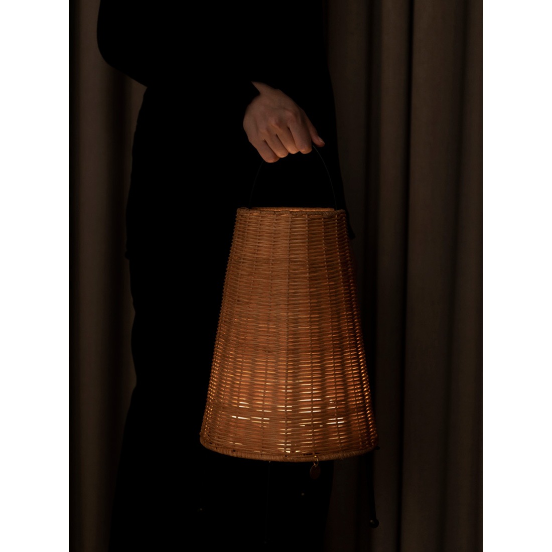 ferm LIVING �ե������ӥ� Porti Braided Lamp �ݥ�ƥ� �֥쥤�ǥåɥ��� �̲� ����ƥꥢ ���� �ݡ����֥�<br><br>���եȤǲ����ߤΤ���������ĥ饿�����ݡ����֥����