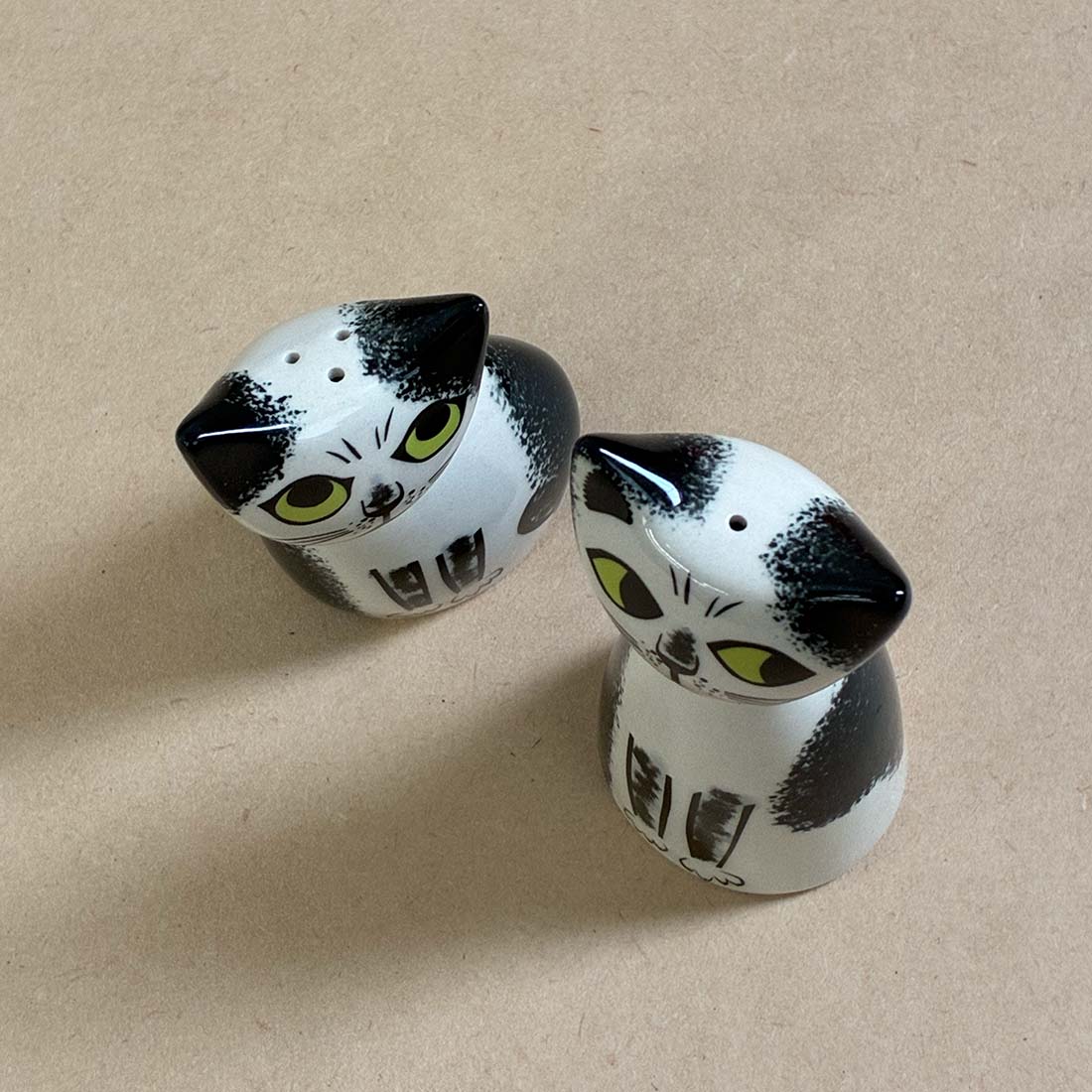 Hannah Turner �ϥ�ʥ����ʡ� Salt and Pepper ����ȡ��ڥåѡ�  Ĵ̣������ ƫ�� ���å���ġ��� ǭ�������<br>���ȥ����祦��2���Υڥ������åȤˤʤäƤ���ưʪ������դΥ���ȡ��ڥåѡ��ܥȥ륻�å�