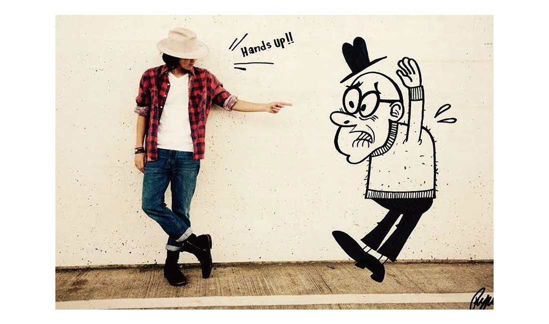 UNITE CANVAS �ݥ��� �ɳݤ� ������� ������ ��ʥ��� �����Х� ͹�ؼ��� �ۥ磻�� �֥�å� �֥饦�� �ȡ����� ����٥�奦 Ryu Ambe<br><br>6�ͤΥ����ƥ����Ȥˤ��������դ�������ѥͥ�