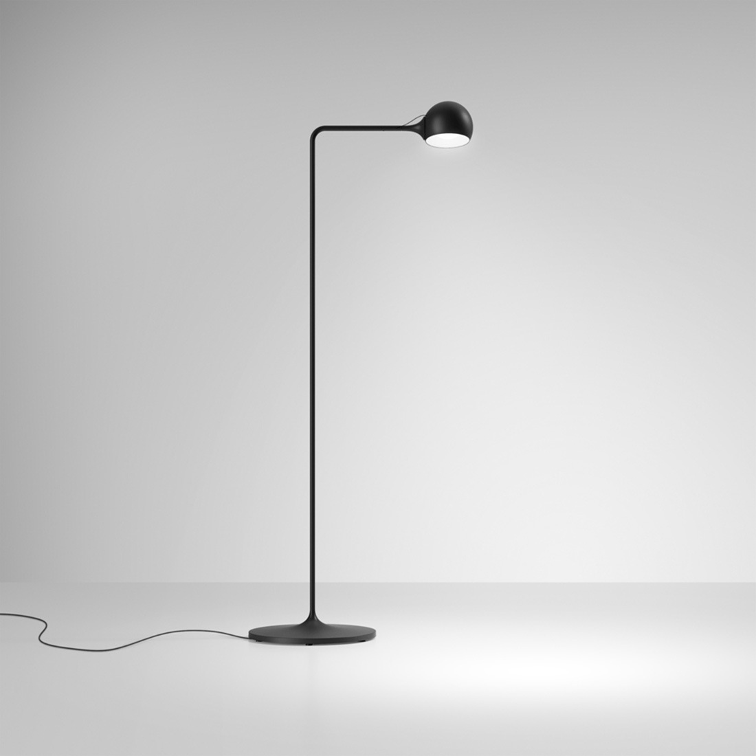 IXA READING FLOOR / Artemide アルテミデ / Foster+Partners