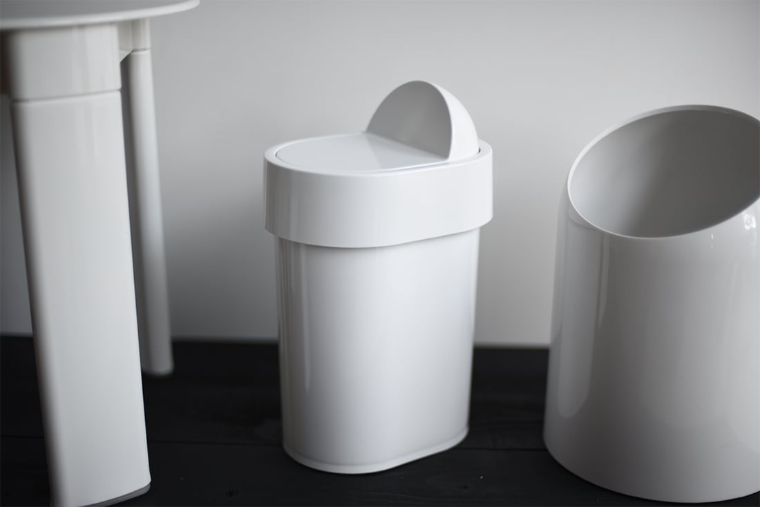 gedy ���ǥ� �ȥꥪ���ġ��� TRIO STOOL �ػ� �����ɥơ��֥� �� �ۥ磻�� Olaf Von Bohr ����ա��ե��󡦥ܥ� �����ꥢ<br><br>�����ɥơ��֥�ˤ�������Υץ饹���å����ġ���