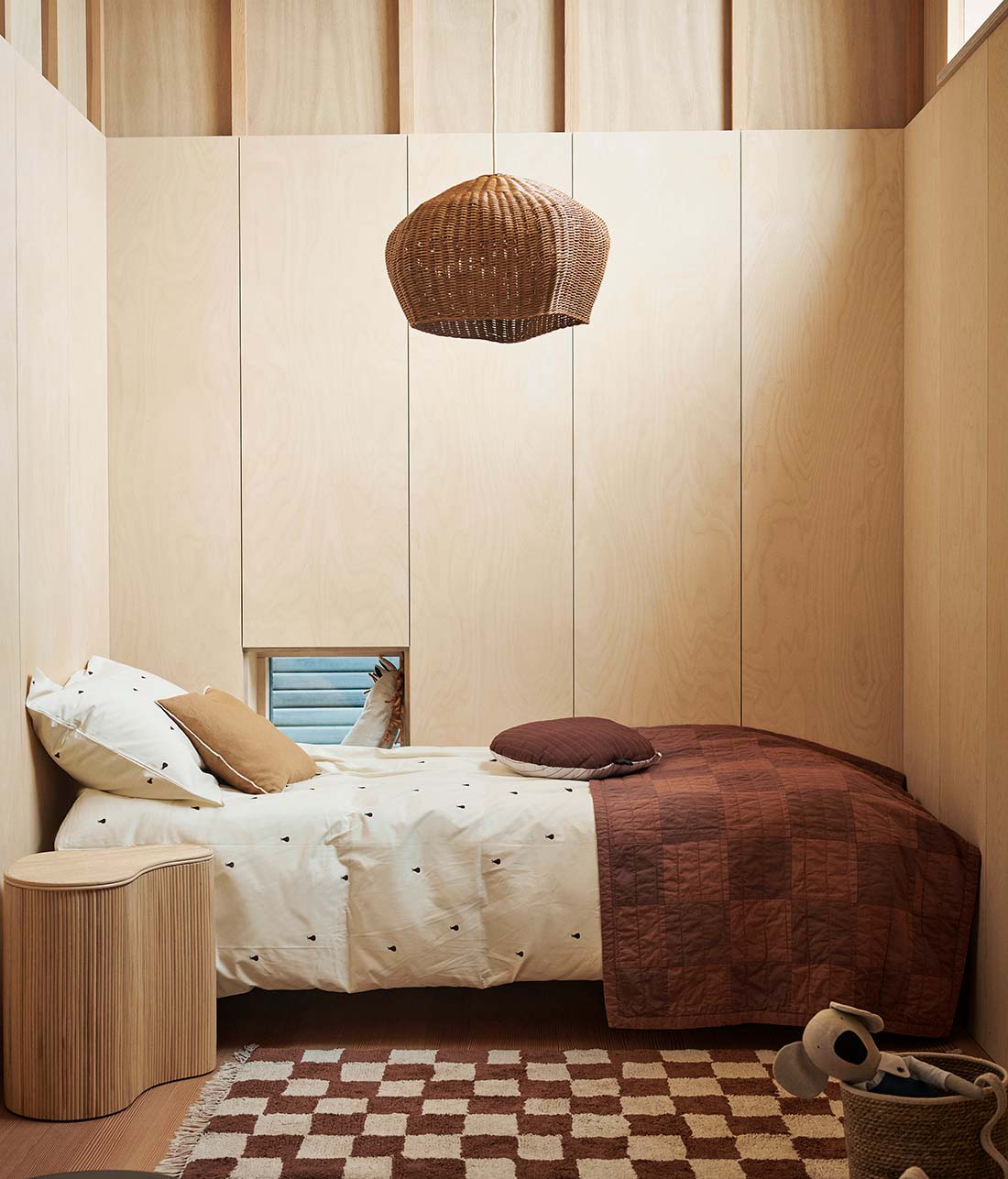 ferm LIVING �ե������ӥ� Isola Storage Table �����饹�ȥ졼���ơ��֥� �����ɥơ��֥� ��Ǽ �̲�  �� �饿��<br><br>���餫��ͭ��Ū�ʷ���