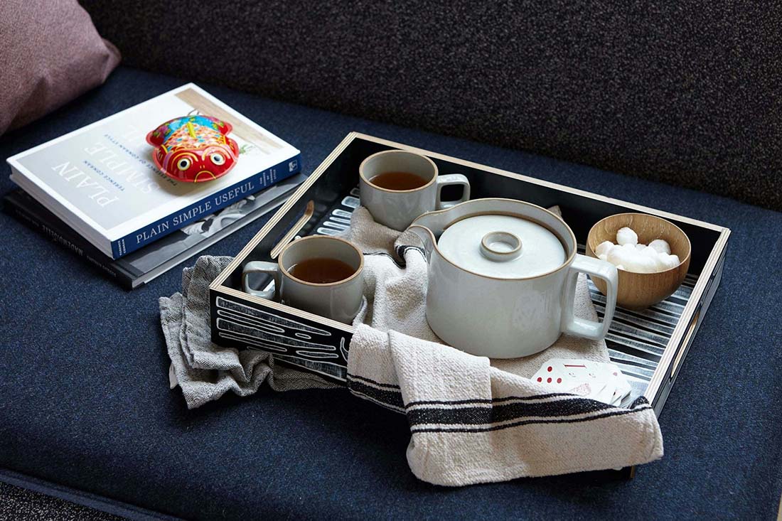 Established&Sons WRONGWOODS TRAY ���󥰥��å��ȥ쥤 ���Х�����󡦥��󥰡� ����㡼�ɡ����å� �ȥ졼 ���� ����<br><br>�����䤫�����ĥ֥��å��ץ��ȥȥ졼 