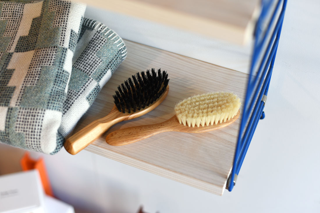 REDECKER ��ǥå��� children's hairbrush �Ҷ��ѥإ��֥饷 18.5cm �֥饷 ��<br><br>���������ܤ�̥��Ū�ʥإ��֥饷