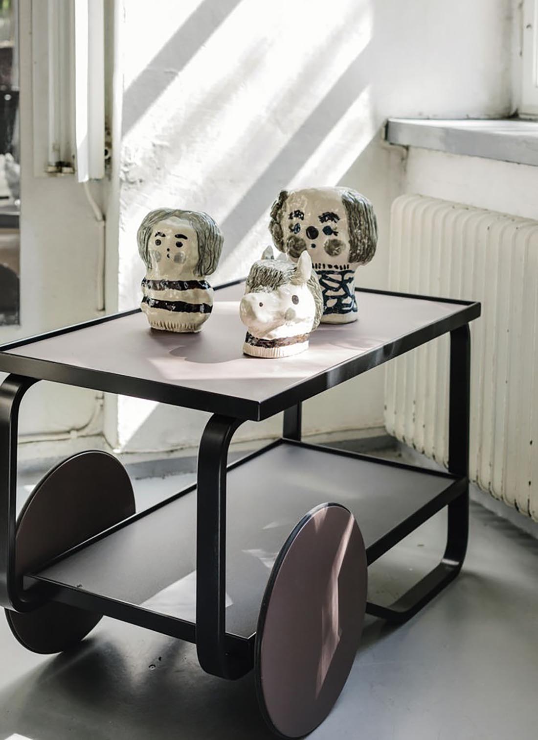 �ڥݥ��ȥ����ɥץ쥼��ȡ�artek ����ƥå� �ƥ����ȥ��꡼ tea trolley 901 teatrolley �֥�å� �ۥ磻�� �ơ��֥� ���� �����դ� �̲� ����ƥꥢ