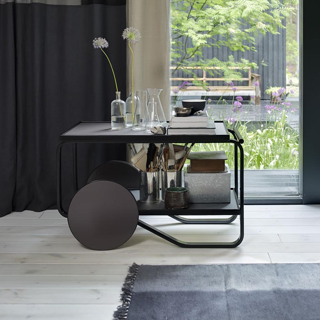 �ڥݥ��ȥ����ɥץ쥼��ȡ�artek ����ƥå� �ƥ����ȥ��꡼ tea trolley 901 teatrolley �֥�å� �ۥ磻�� �ơ��֥� ���� �����դ� �̲� ����ƥꥢ