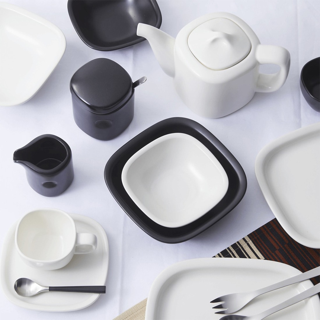 ceramic japan セラミック・ジャパン 白黒 plate L 柳宗理 プレート