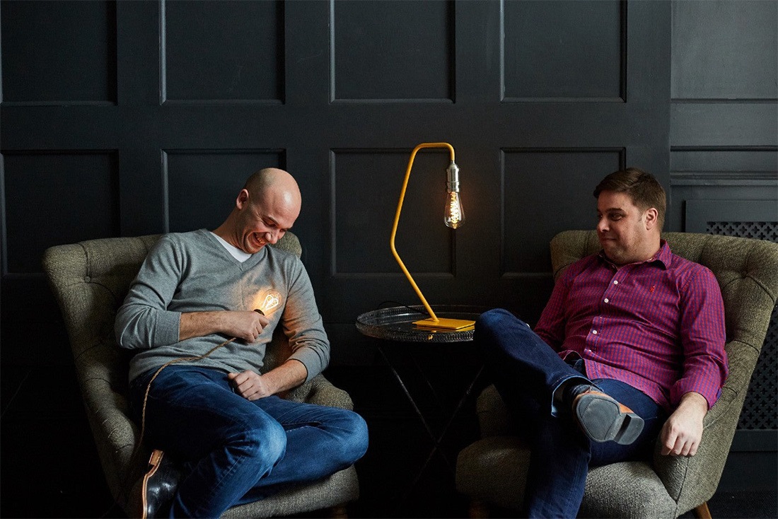 well lit �������å� AZURE SOFT �������� ���ե� LED�ŵ� �������� �᤭���饹 �ϥ�ɥᥤ�� �����å� SPIN ���ԥ� WOODY ���åǥ� MUNI ���<br><br>���饹�ȥ������ɤ��ҤȤĤˤʤä�LED�ŵ�