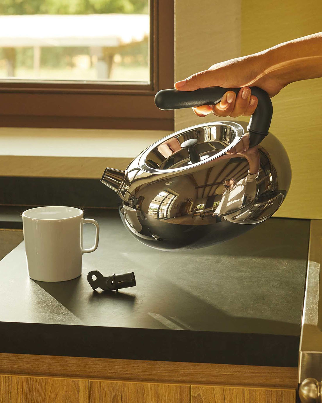 ALESSI å BULBUL Kettle ۥå륱ȥ Achille Castiglioni å졦ƥꥪ IHԲ 䤫  å ȥ<br><br>󥰥ȡΤ褦ʴݤߤӤӤ