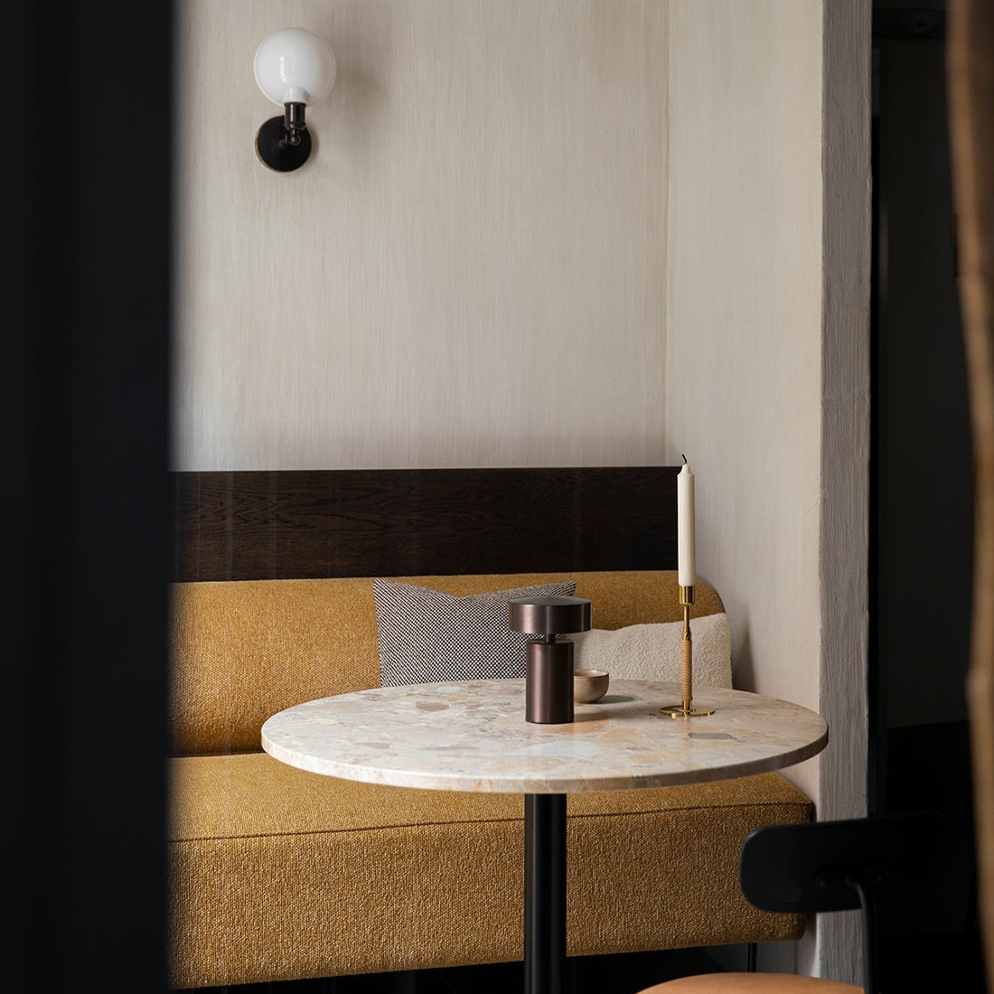 Audo Copenhagen Column Table Lamp ơ֥ Norm Architects Ρॢƥ ̲ ǥޡ 1880869Y 1881039Y <br><br>ͤʶ֤Ф̲Υϥ֥MENU