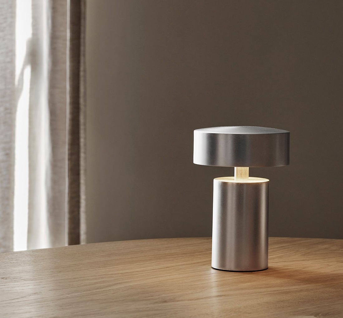 Audo Copenhagen Column Table Lamp ơ֥ Norm Architects Ρॢƥ ̲ ǥޡ 1880869Y 1881039Y <br><br>ͤʶ֤Ф̲Υϥ֥MENU