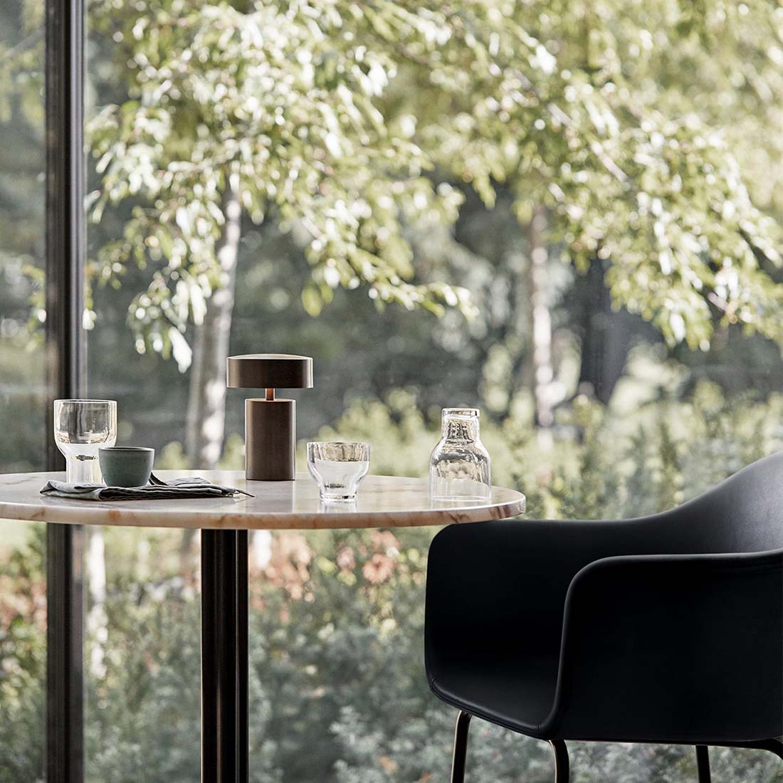 Audo Copenhagen Column Table Lamp ơ֥ Norm Architects Ρॢƥ ̲ ǥޡ 1880869Y 1881039Y <br><br>ͤʶ֤Ф̲Υϥ֥MENU