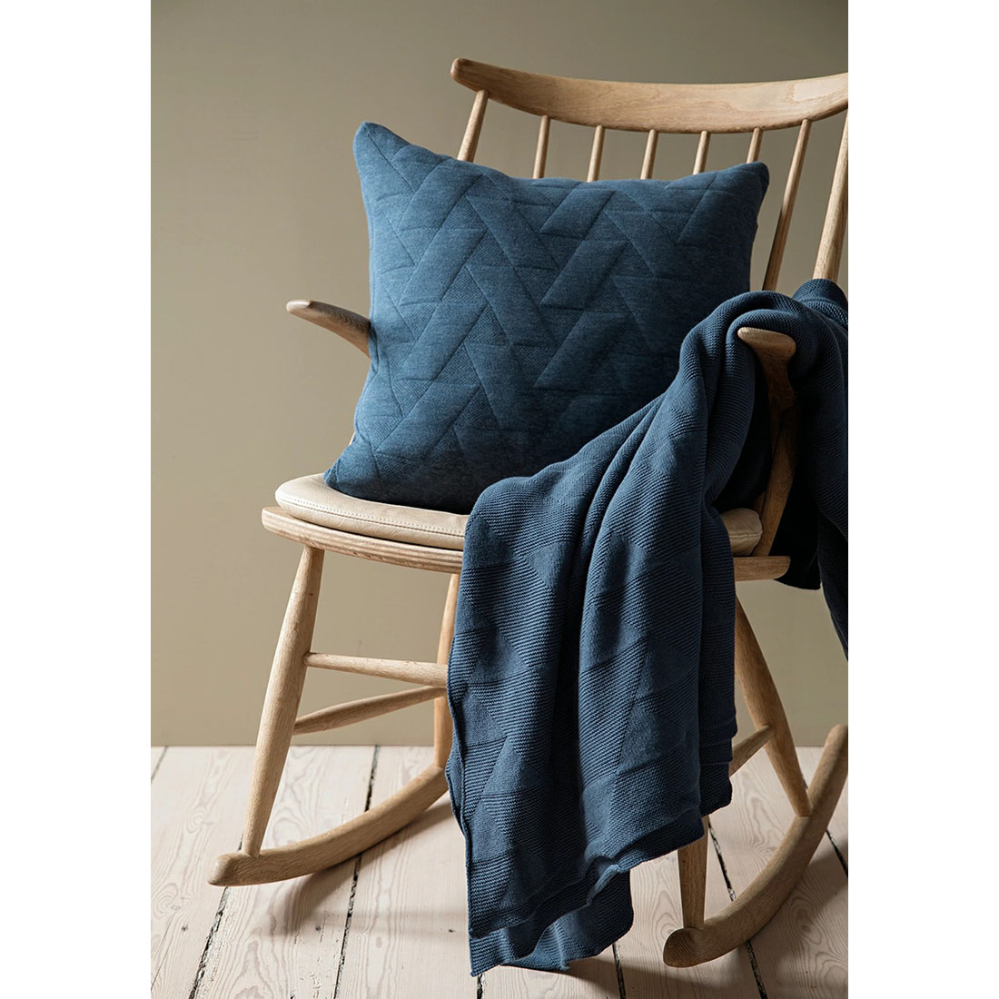 ARCHITECTMADE �������ƥ��ȥᥤ�� FJ Pattern �֥�󥱥å� 210cm��140cm Blanket �ե���桼�� Finn Juhl �������˥å����åȥ�<br><br>�ե��󡦥桼��ˤ�ä������줿����Ū�ʥѥ�����