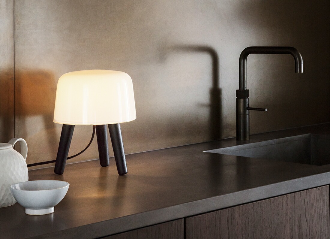 ��&TRADITION ����ɥȥ�ǥ�������MILK TABLE LAMP �ߥ륯�ơ��֥���� �ơ��֥�饤�� ���� ���饹 �� ��ӥ󥰥����˥� Denmark ���饷�å� Norm Architects��RCP��