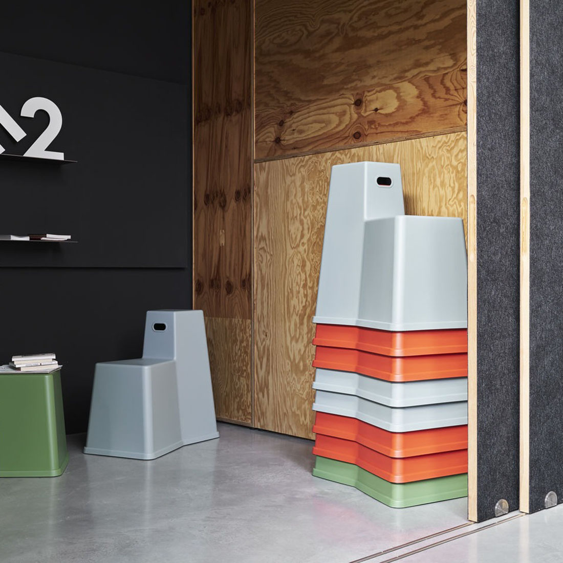 vitra �����ȥ� stooltool ���ġ���ġ��� Konstantin Grcic ���󥹥�����󡦥�����å� �ػ� ������ ���ġ��� �̲�