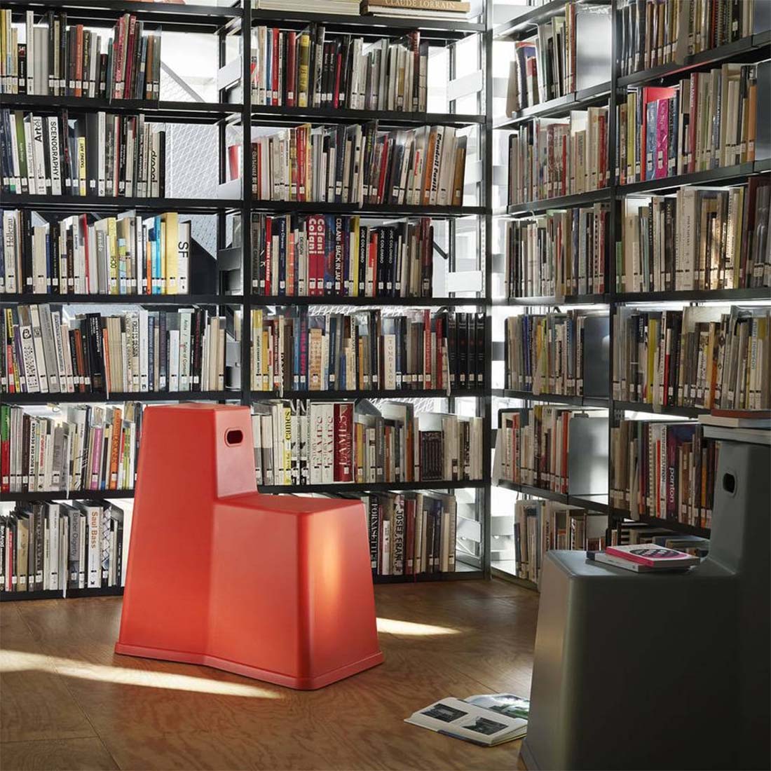 vitra �����ȥ� stooltool ���ġ���ġ��� Konstantin Grcic ���󥹥�����󡦥�����å� �ػ� ������ ���ġ��� �̲�