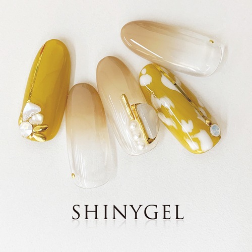 マスタード×白ブチ柄で一味違うレオパード☆｜シャイニージェル公式