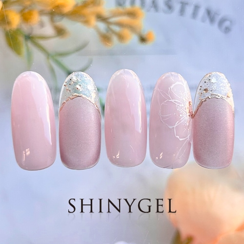 繊細フラワーネイル