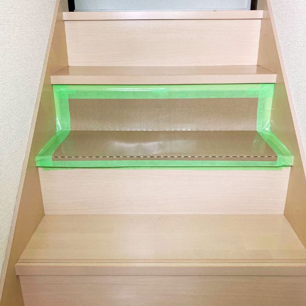 【あす楽対応】階段養生らくちんガードタイプ16枚入/床保護保護シートガードシート養生シート引っ越しDIY建築現場リフォーム撥水効果簡単カット簡単設置厚紙三層構造フィルム紙タイプ資材屋本舗オリジナル