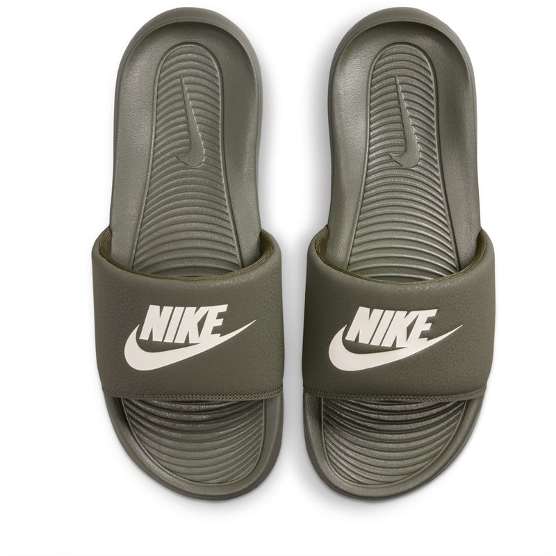 国内発★NIKE SLIDE VICTORI ONE★シャワーサンダル 履き心地◎ ナイキ メンズ VICTORI ONE SLIDE ビクトリー ワン スライド