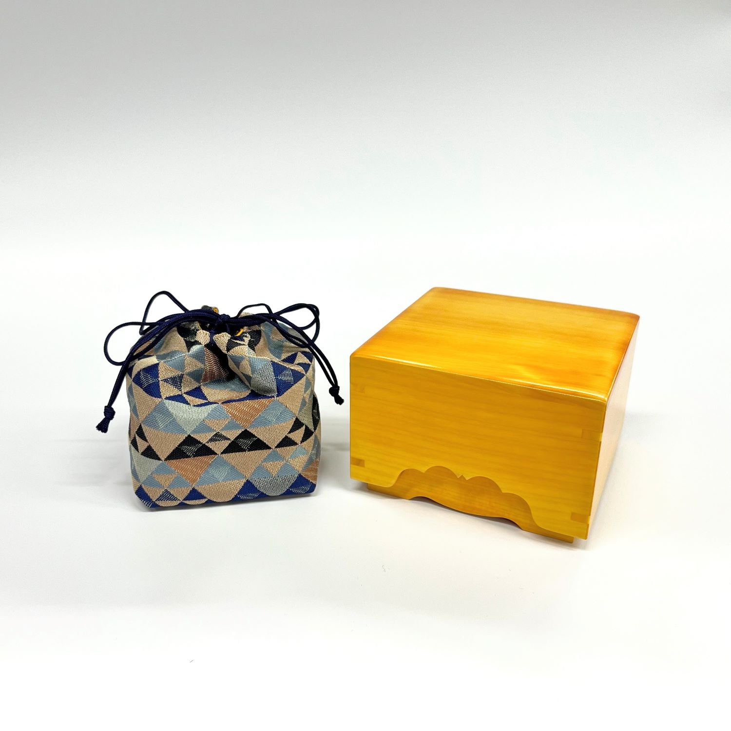 霧島酒造杯 第47期女流王将戦 使用駒セット | 公益社団法人 日本将棋