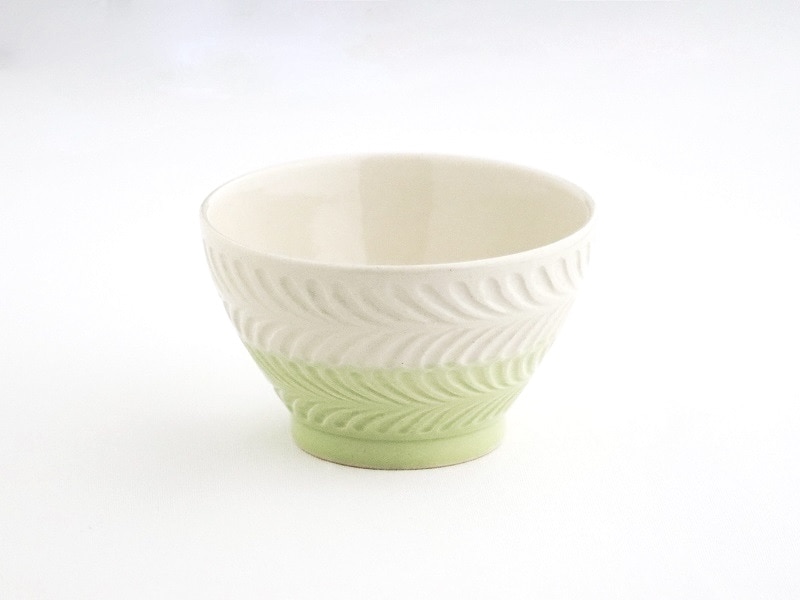 新品　波佐見焼 茶碗11cm マーガレット 玉有オリジナル　グリーン 新品 波佐見焼 茶碗11cm マーガレット 玉有オリジナル グリーン