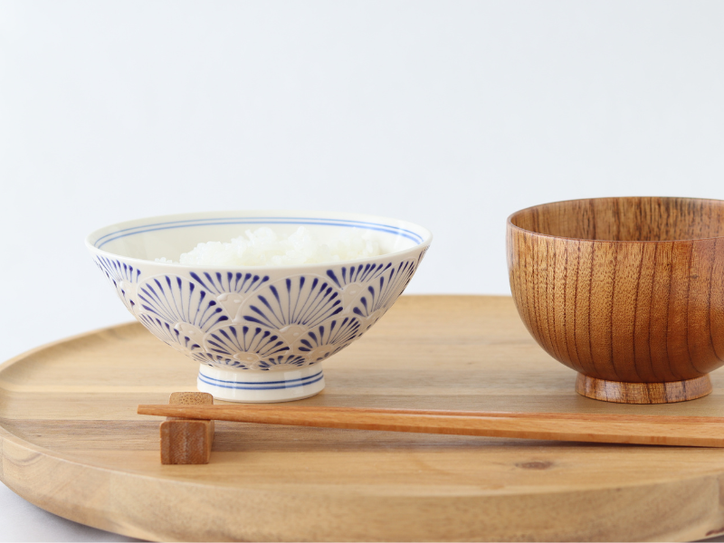 波佐見焼 翔芳窯 扇 平茶碗 青