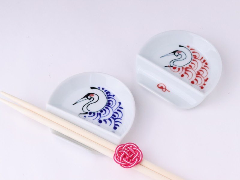 波佐見焼 半月箸置き皿 小 鶴 赤