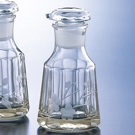 廣田硝子|醤油さし 江戸花切子 しょうゆ差し 冬・梅 垂れない 液だれしない 調味料入れ 日本製 レトロ 家庭用 業務用