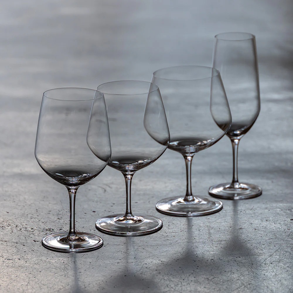 木村硝子店（Kimura Glass）sen white wine glass 340cc｜柴田文江デザインが生む、ワインにも日常使いにも寄り添う一脚　業務用から日常使いまで幅広く活躍