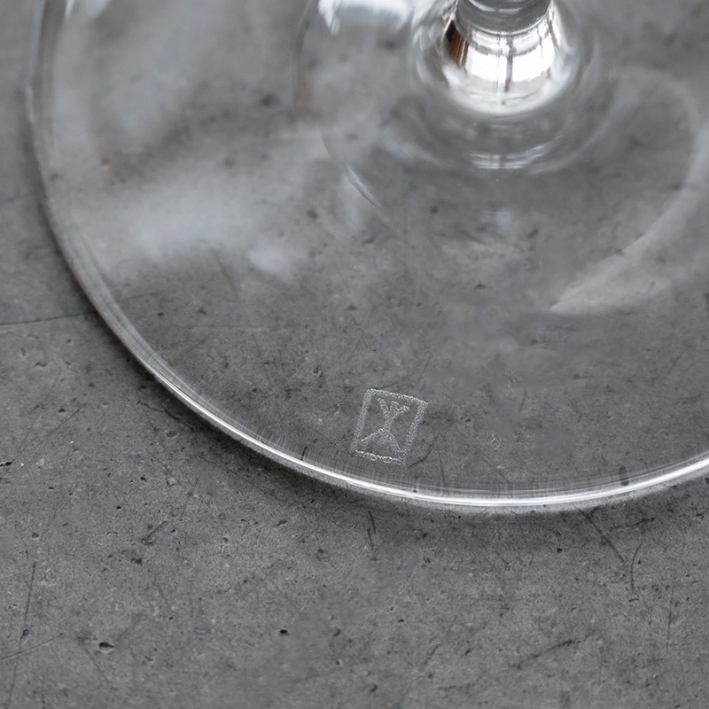 木村硝子店（Kimura Glass）sen white wine glass 340cc｜柴田文江デザインが生む、ワインにも日常使いにも寄り添う一脚　業務用から日常使いまで幅広く活躍