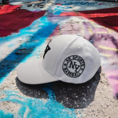 ホワイト ブラック キャップ 赤NY刺繍デザイン ベースボール | 帽子