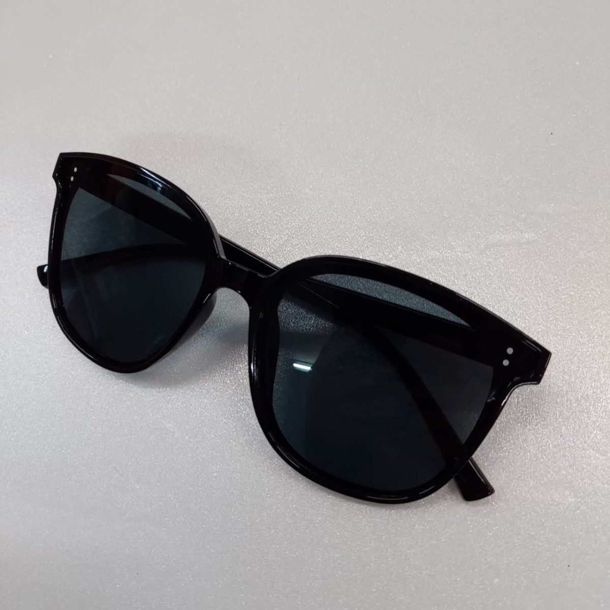 T144 �ȥ��ɴ��� ���� �������� �ڹ�� UV400 ���ݡ��ĥ��󥰥饹��