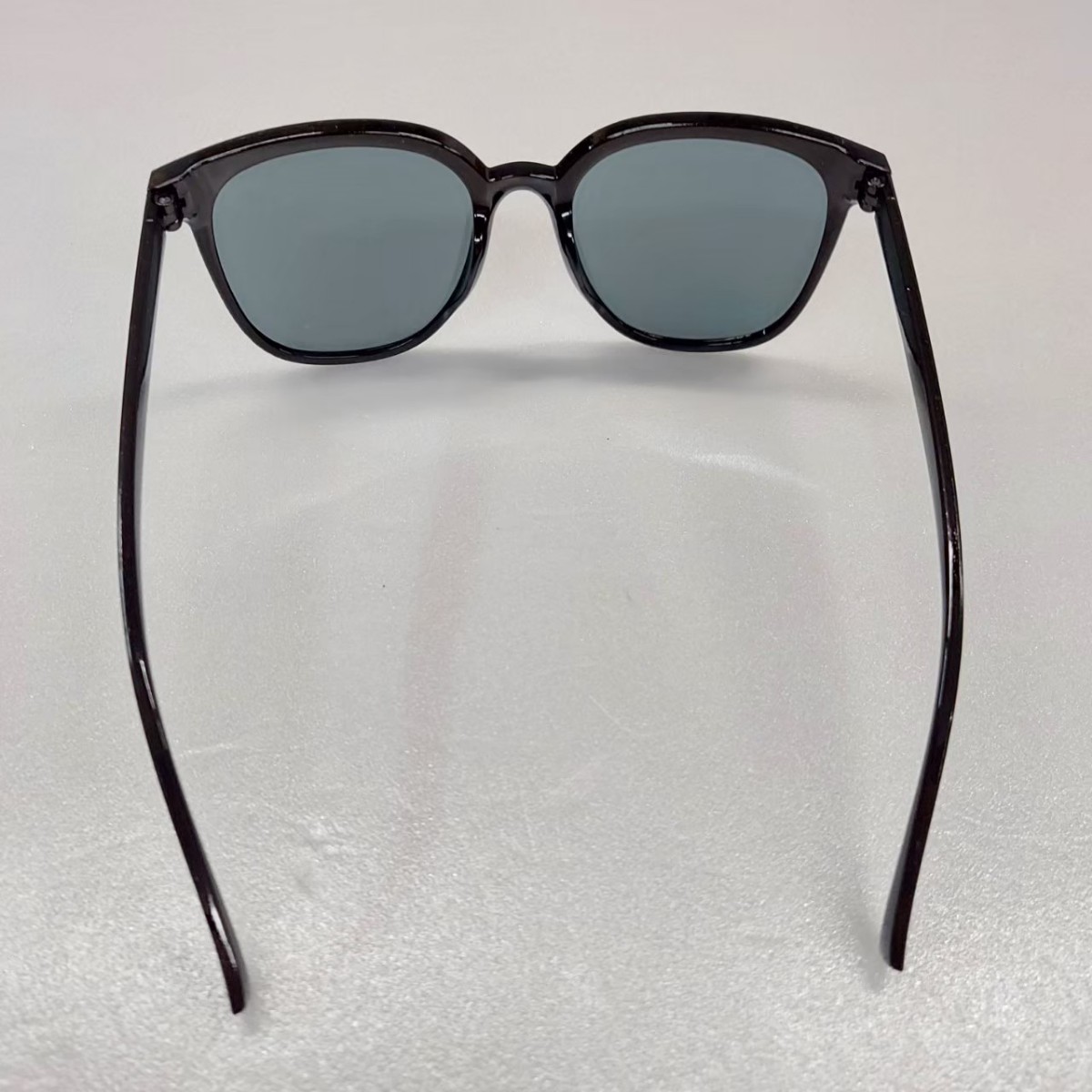 T144 �ȥ��ɴ��� ���� �������� �ڹ�� UV400 ���ݡ��ĥ��󥰥饹��