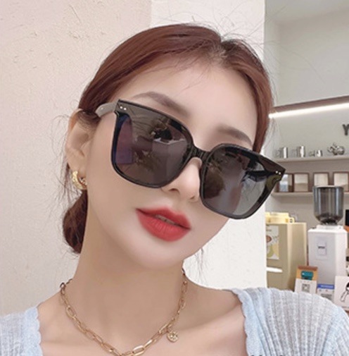 T145 �ȥ��ɴ��� ���� �������� UV400 �ڹ�� �������� ���ݡ��ĥ��󥰥饹��