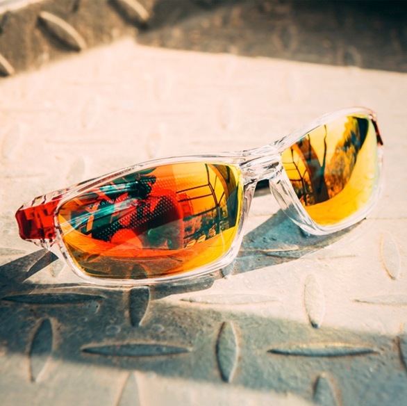 T082 新品 送料込みストリート アウトドア 偏光サングラス 赤