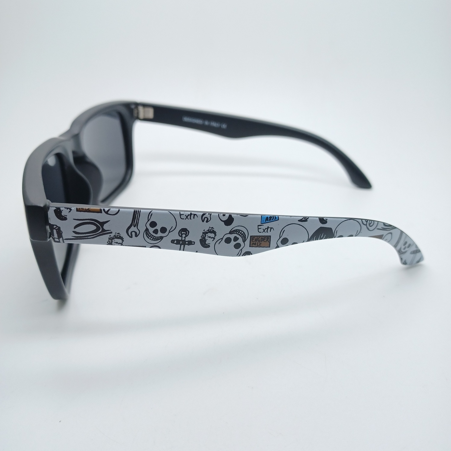 T062 ���� �������� KDEAM UV400 �֥�å� ��� ���ݡ��ĥ��󥰥饹