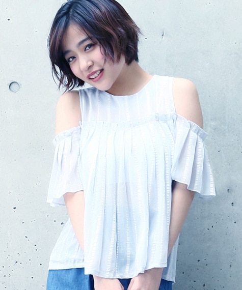 オフショルレースブラウス