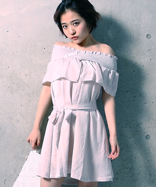 オフショルフレアワンピース